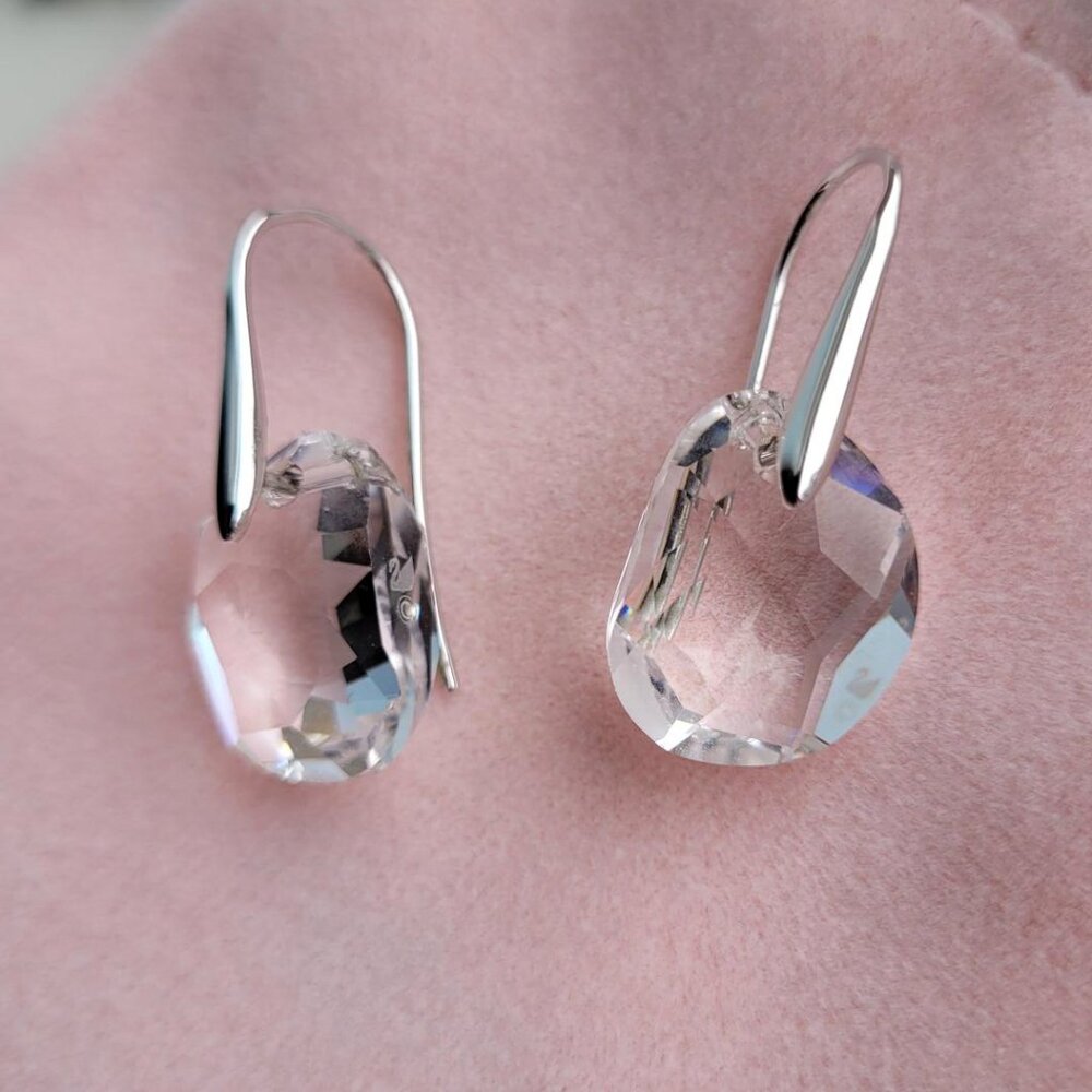 Swarovski Galet Pierced Earrings - Picture 4 of 9